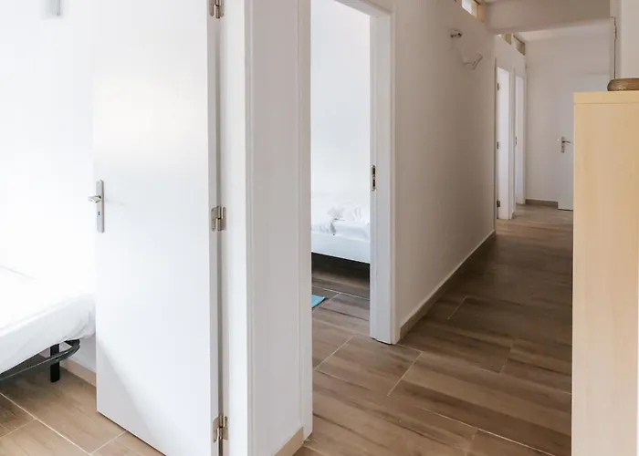 - Ajuda Palace Apartment